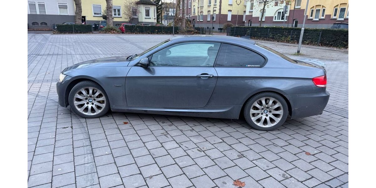 BMW 330 275.000 km 10.000 &euro; duisburg 47166