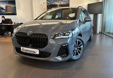 BMW 220 Active Tourer 17.999 km 38.590 &euro; Duisburg 47119