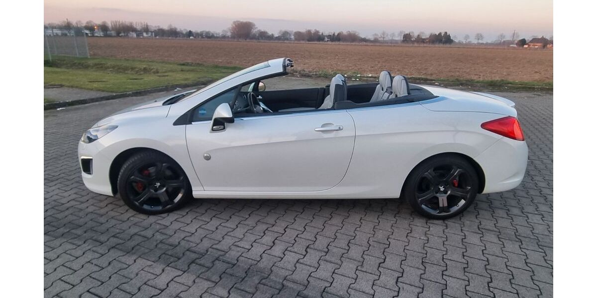 Peugeot 308 94.000 km 11.650 &euro; Rees 46459