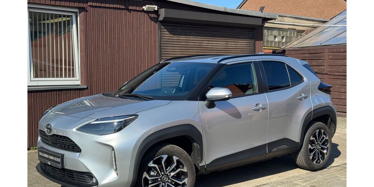 Toyota Yaris Cross 23.000 km 25.900 &euro; Duisburg 47179