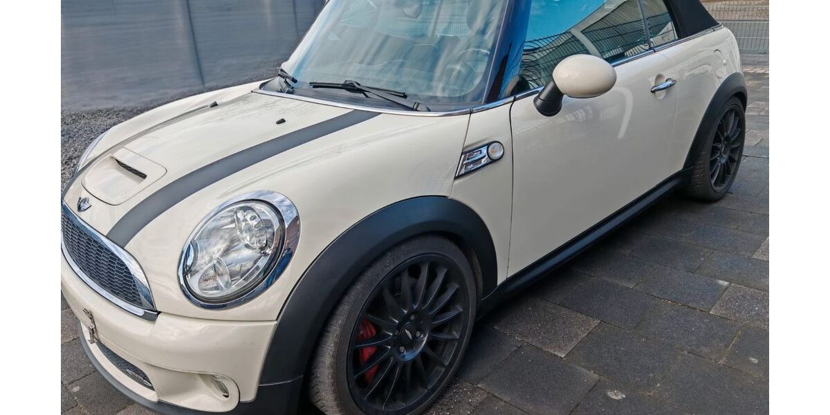 Mini John Cooper Works Cabrio 178.000 km 7.900 &euro; Duisburg 47138