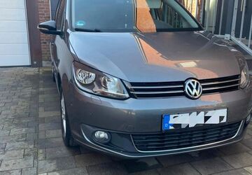 VW Touran 143.987 km 8.500 &euro; Kevelaer 47626