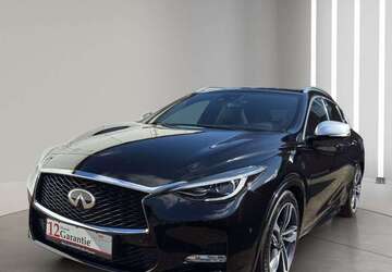 INFINITI Q30 100.000 km 15.990 &euro; Oberhausen 46045
