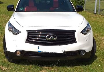 INFINITI QX70 118.000 km 17.800 &euro; Bocholt 46395