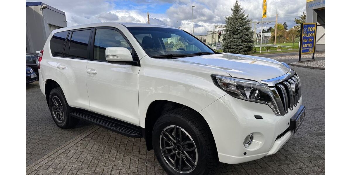 Toyota Land Cruiser 147.000 km 37.996 &euro; Kevelaer 47623