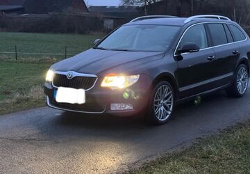Skoda Superb 194.600 km 7.499 &euro; Isselburg 46419