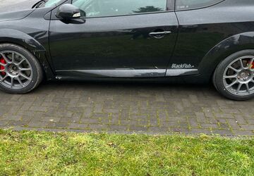 Renault Megane 106.000 km 21.100 &euro; Oberhausen 46149