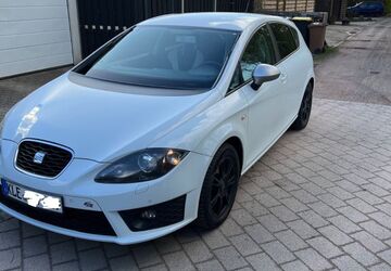 Seat Leon 132.470 km 6.499 &euro; Kevelaer 47623