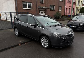 Opel Zafira 191.000 km 5.799 &euro; Duisburg 47226