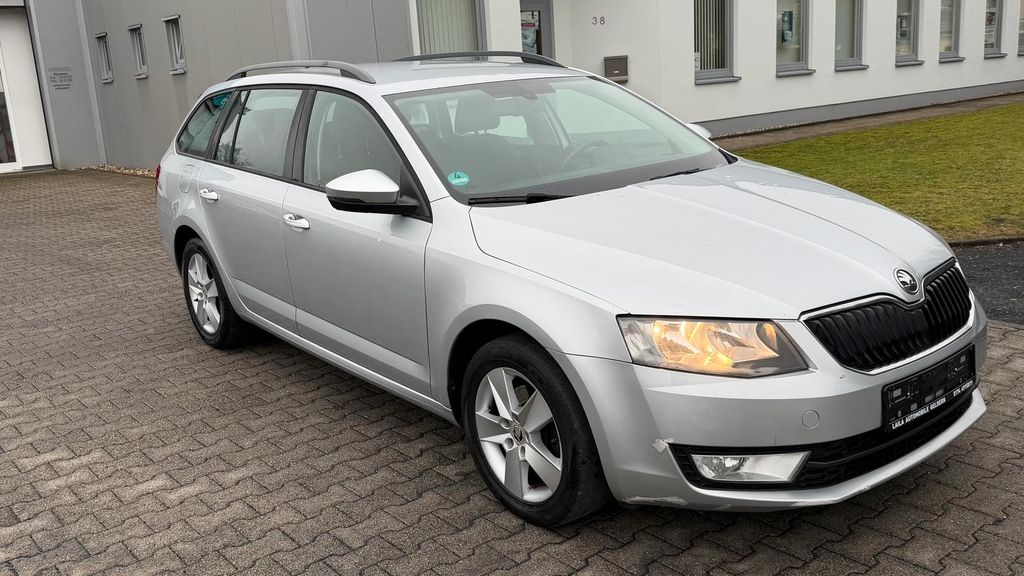 Skoda Octavia 293.000 km 4.999 &euro; GELDERN 47608