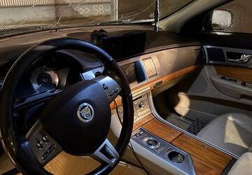 Jaguar XF 180.000 km 8.199 &euro; Bocholt 46397