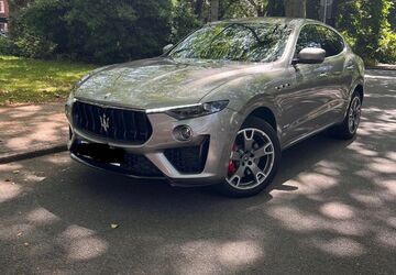 Maserati Levante 91.000 km 34.500 &euro; Duisburg 47138