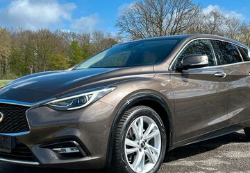 INFINITI Q30 134.000 km 12.990 &euro; Neukirchen-Vluyn 47506