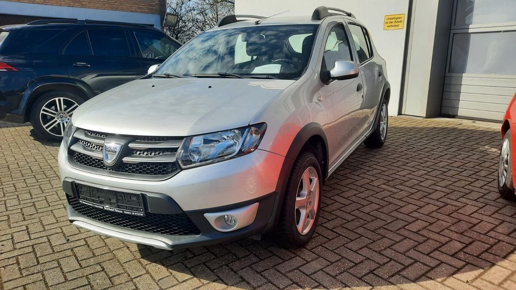 Dacia Sandero 95.000 km 8.590 &euro; Geldern 47608