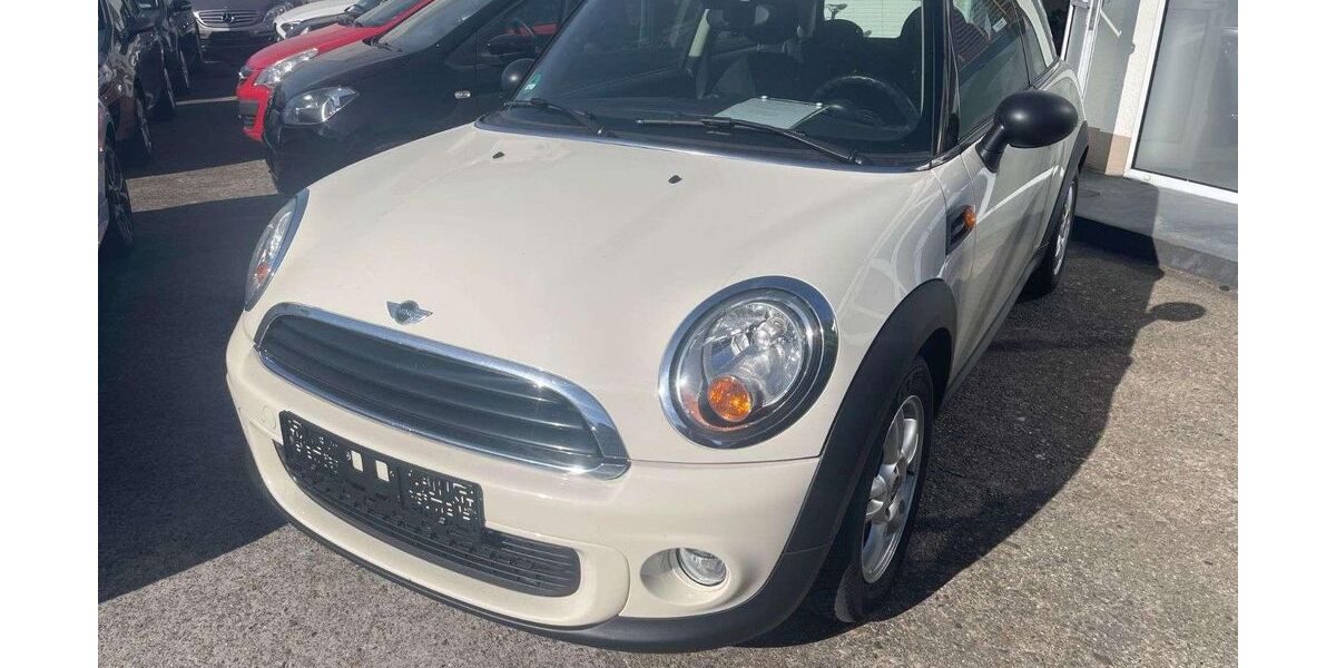 Mini ONE 147.229 km 6.690 &euro; bocholt 46395