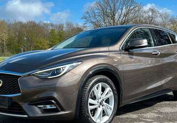 INFINITI Q30 134.000 km 12.990 &euro; Neukirchen-Vluyn 47506