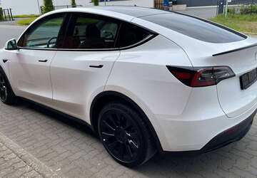 Tesla Model Y 32.870 km 35.579 &euro; Kevelaer, Stadt 47623