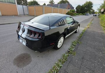 Ford Mustang 104.000 km 16.100 &euro; Kerken 47647