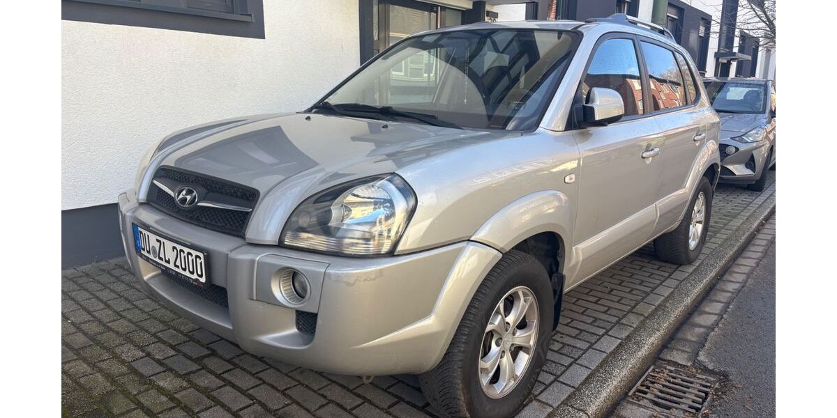 Hyundai TUCSON 240.000 km 2.900 &euro; Duisburg 47166