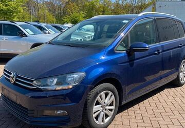 VW Touran 163.002 km 16.541 &euro; Wesel 46485