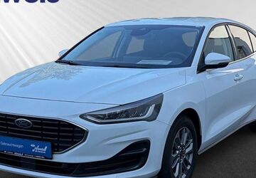 Ford Focus 11.372 km 16.990 &euro; Oberhausen - Sterkrade 46145
