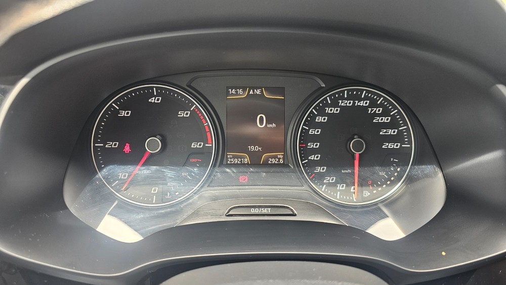 Seat Leon 259.800 km 7.400 &euro; Kevelaer 47623