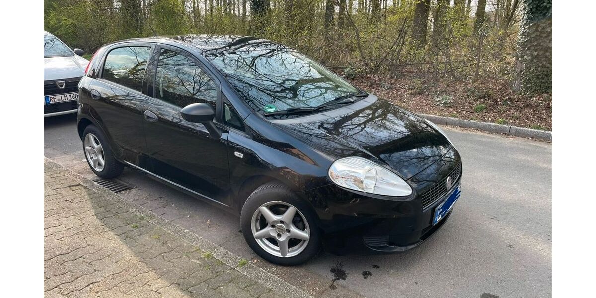 Fiat Grande Punto 158.000 km 2.350 &euro; Dorsten 46286