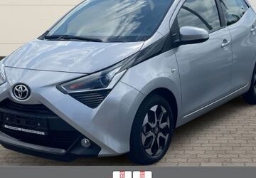 Toyota Aygo (X) 54.350 km 9.990 &euro; Dorsten 46286