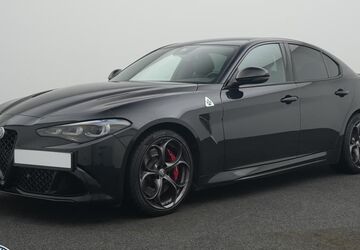 Alfa Romeo Giulia 13.500 km 70.999 &euro; Borken 46325
