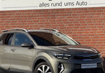 Kia Stonic 86.700 km 15.490 &euro; Weeze 47652
