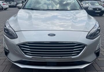 Ford Focus 160.484 km 10.990 &euro; Duisburg 47169
