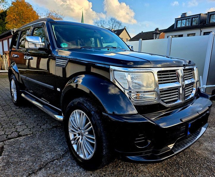Dodge Nitro 199.000 km 5.990 &euro; Duisburg 47137