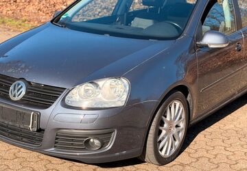 VW Golf 153.000 km 4.299 &euro; Oberhausen 46045