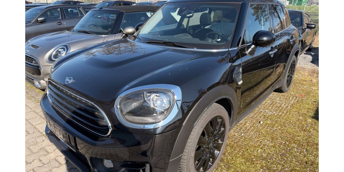 Mini One Countryman 140.200 km 11.990 &euro; Neukirchen-Vluyn 47506