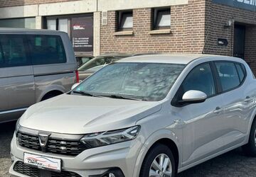 Dacia Sandero 52.000 km 9.999 &euro; Geldern 47608