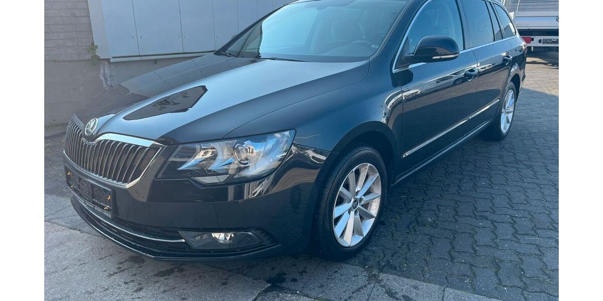 Skoda Superb 142.751 km 10.900 &euro; Bocholt 46395