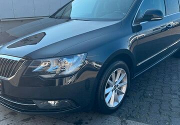 Skoda Superb 142.751 km 9.800 &euro; Bocholt 46395