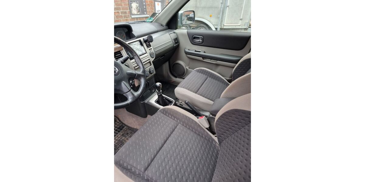 Nissan X-Trail 215.000 km 3.650 &euro; Uedem 47589