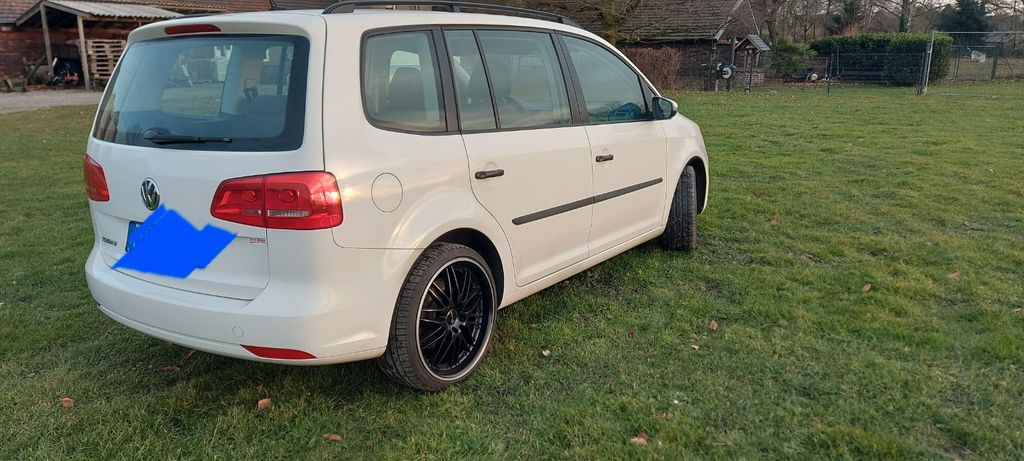 VW Touran 171.200 km 6.000 &euro; Geldern 47608