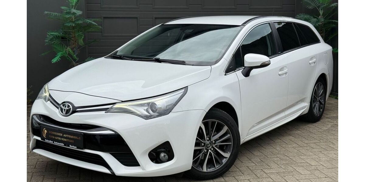 Toyota Avensis 117.784 km 10.799 &euro; Borken 46325