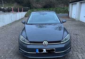 VW Golf 160.000 km 9.700 &euro; Duisburg 47239