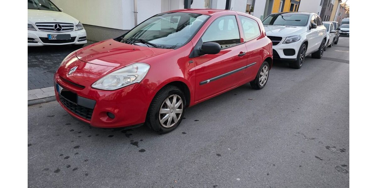 Renault Clio 148.000 km 4.000 &euro; Duisburg 47055