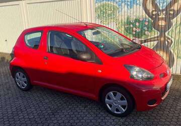 Toyota Aygo 82.000 km 3.800 &euro; Rees, Stadt 46459