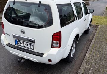 Nissan Pathfinder 204.535 km 6.900 &euro; Borken 46325