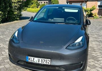 Tesla Model Y 87.206 km 32.500 &euro; Uedem 47589